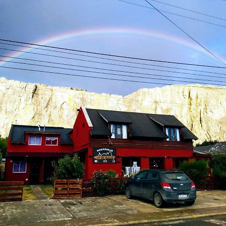 Constantino Hostel By Lo De Guille El Chaltén Exterior foto