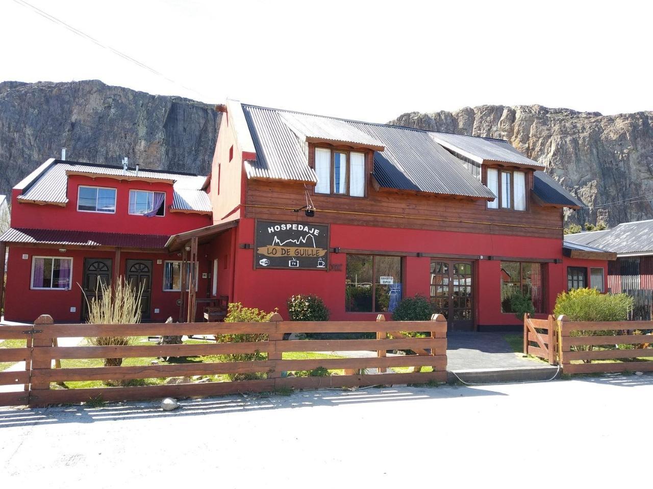 Constantino Hostel By Lo De Guille El Chaltén Exterior foto